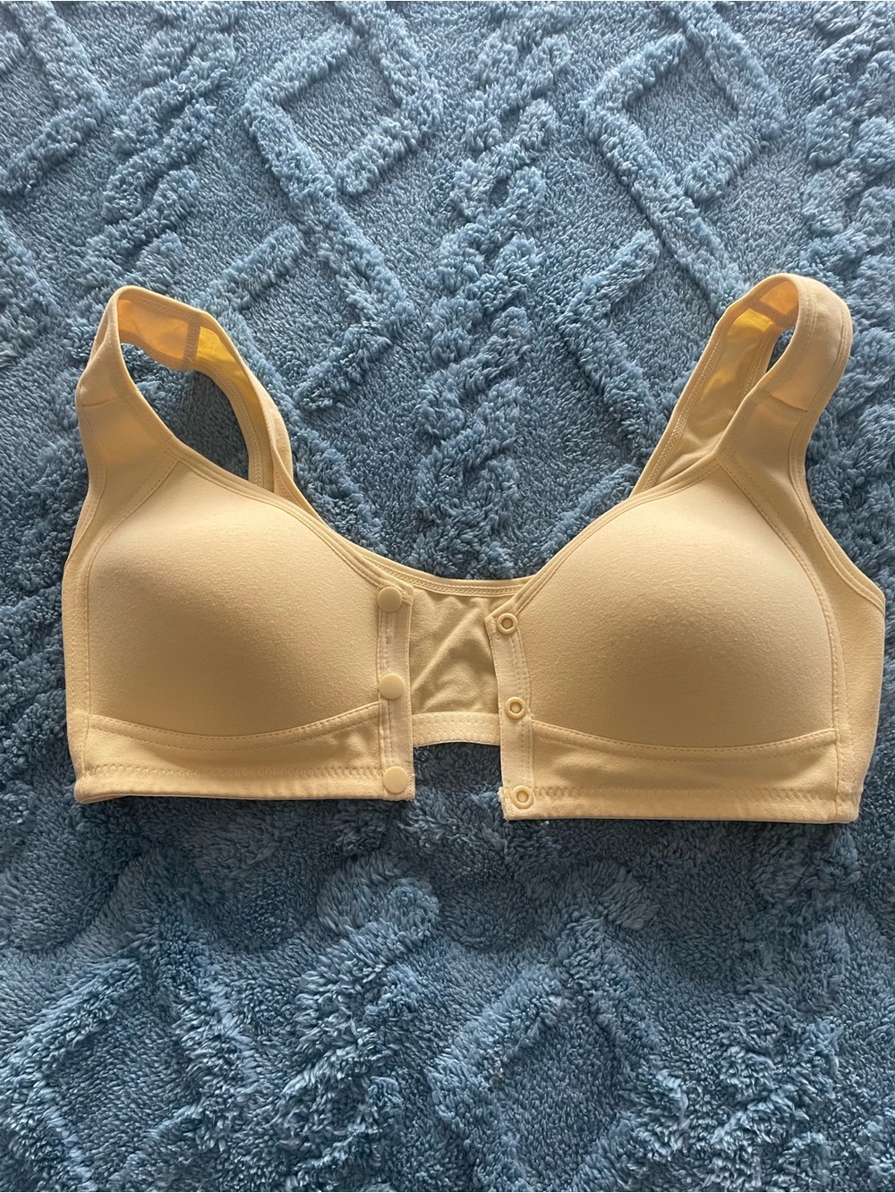 Comfort Stretch Wireless Bra in Light Yellow